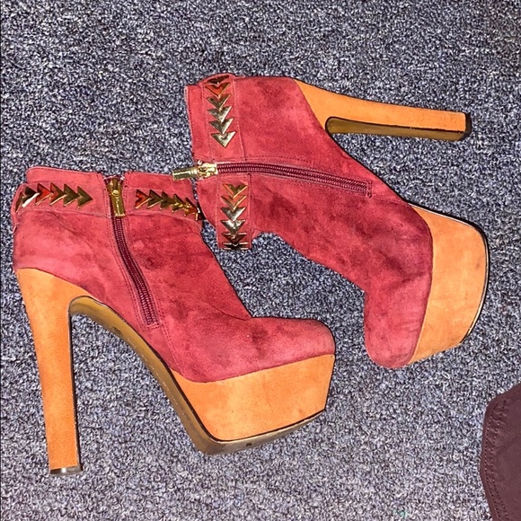 Boots - Picture 5 of 6